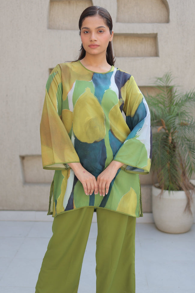 Olive Tulip Signature Printed Set Hover Image